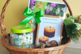 10 DIY Gift Ideas for Friends and Family - Personalized Gifts for Every Occasion