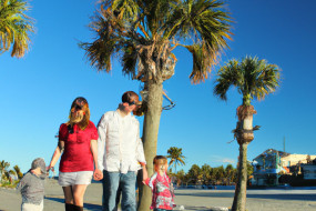 10 Tips for Staying Safe While Traveling During the Holidays