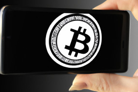 The Impact of Cryptocurrency on Money Transfer Services: Understanding the Future of Transactions