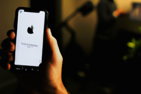 Why Apple iOS is Better Than Meego - A Comparison of Two Operating Systems