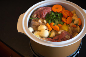 Why Slow Cooker Meal Prep is Perfect for Busy Weekdays: Benefits and Tips